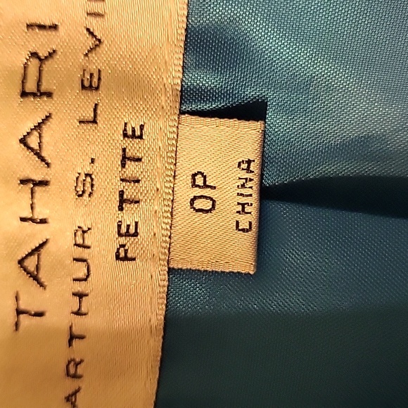 Tahari, Arthur S Levine, size 0petite intense teal colored blazer. - Picture 2 of 4
